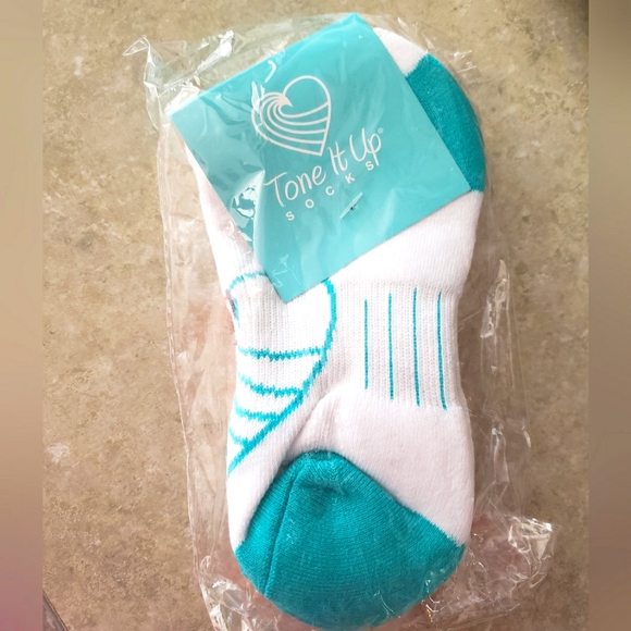 Tone It Up socks pack - Picture 1 of 3